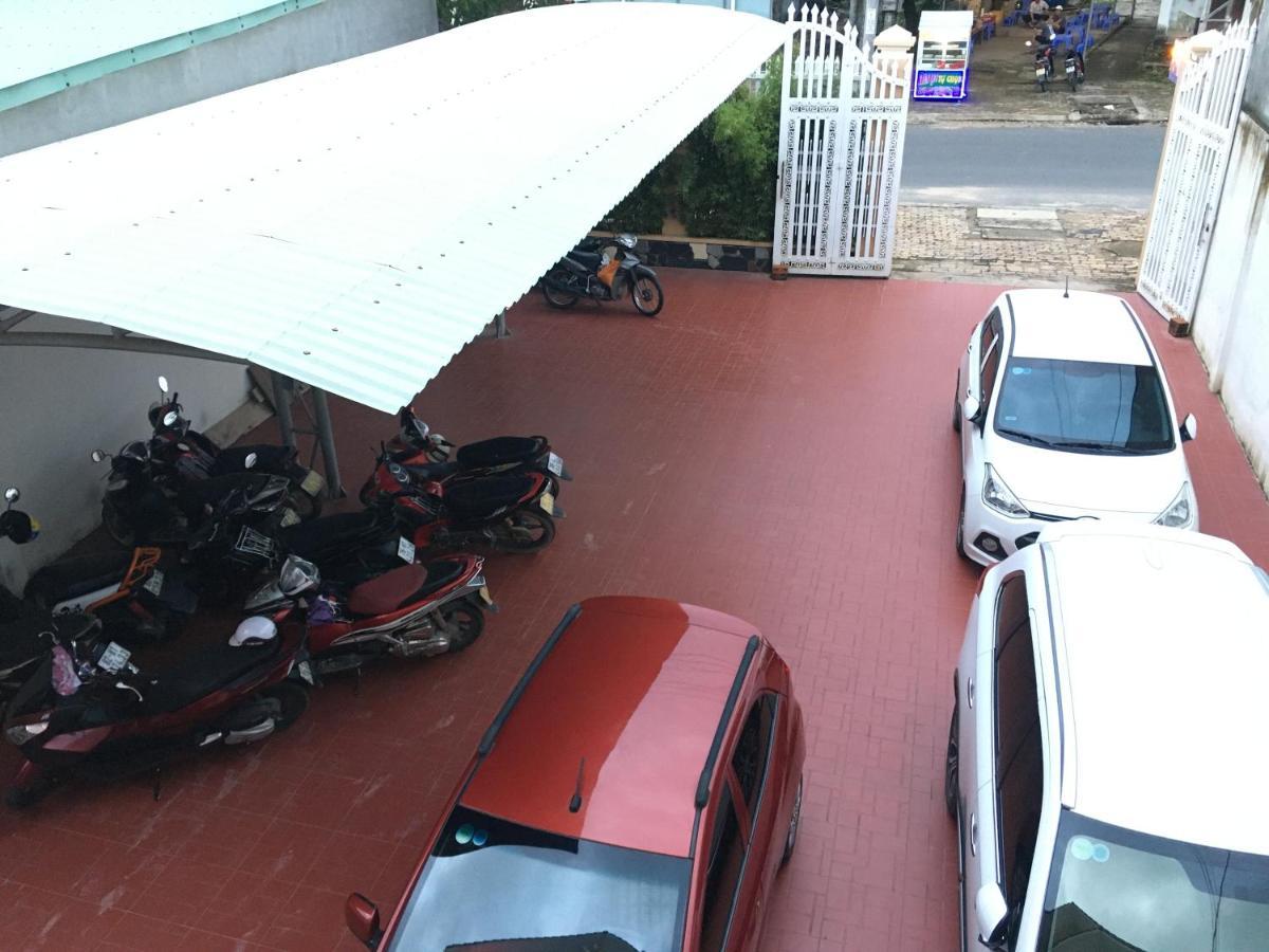 Khach San Son Ha Hotel Tỉnh Kontum Exterior photo