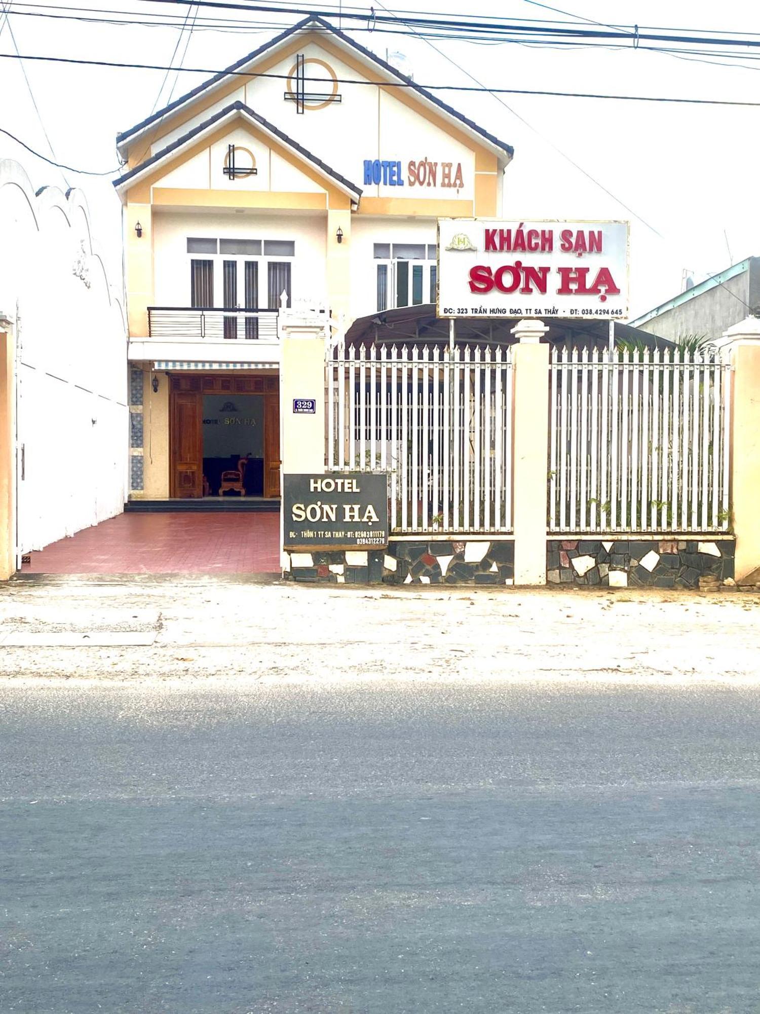 Khach San Son Ha Hotel Tỉnh Kontum Exterior photo