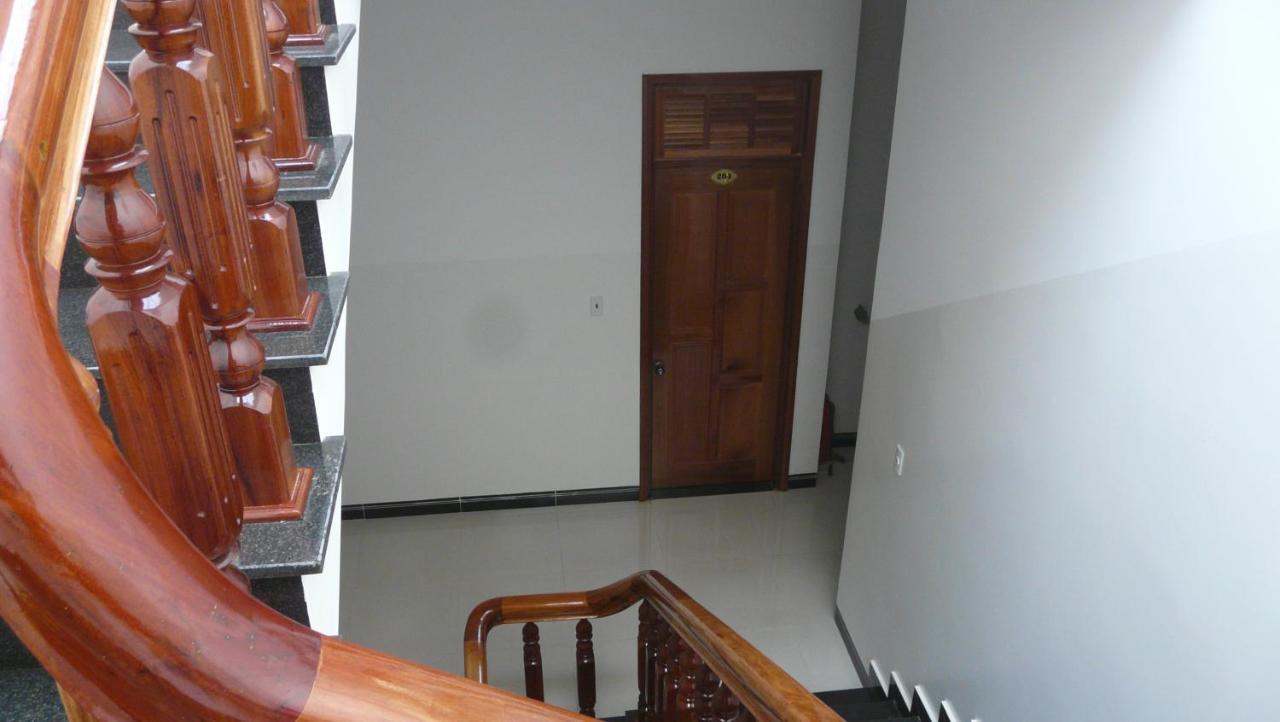 Khach San Son Ha Hotel Tỉnh Kontum Exterior photo